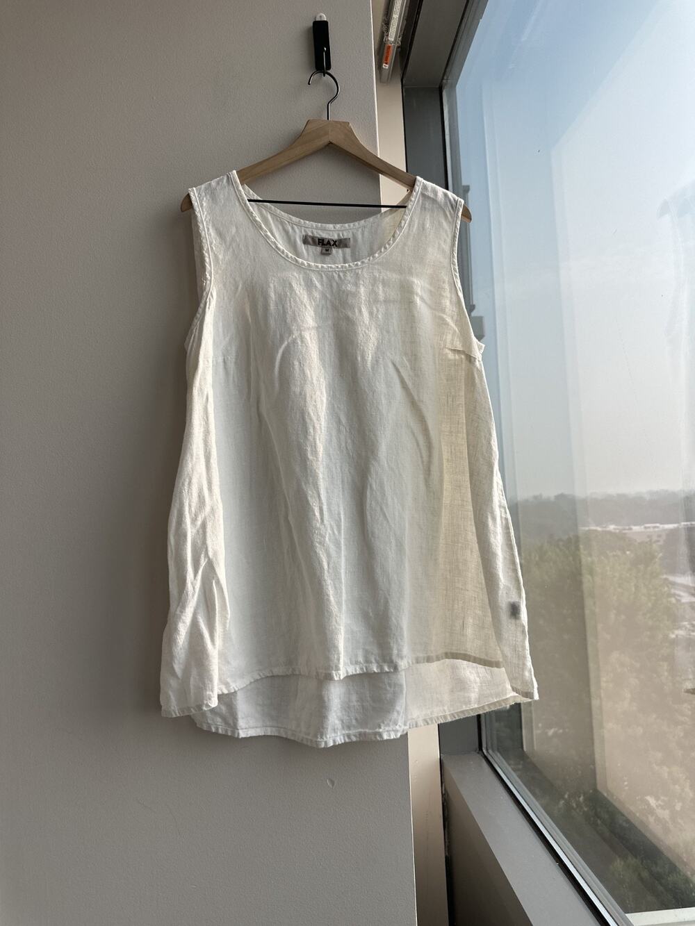 Flax Women's 100% Linen White Relaxed Bohemian Classic Scoop Neck Top Sz M